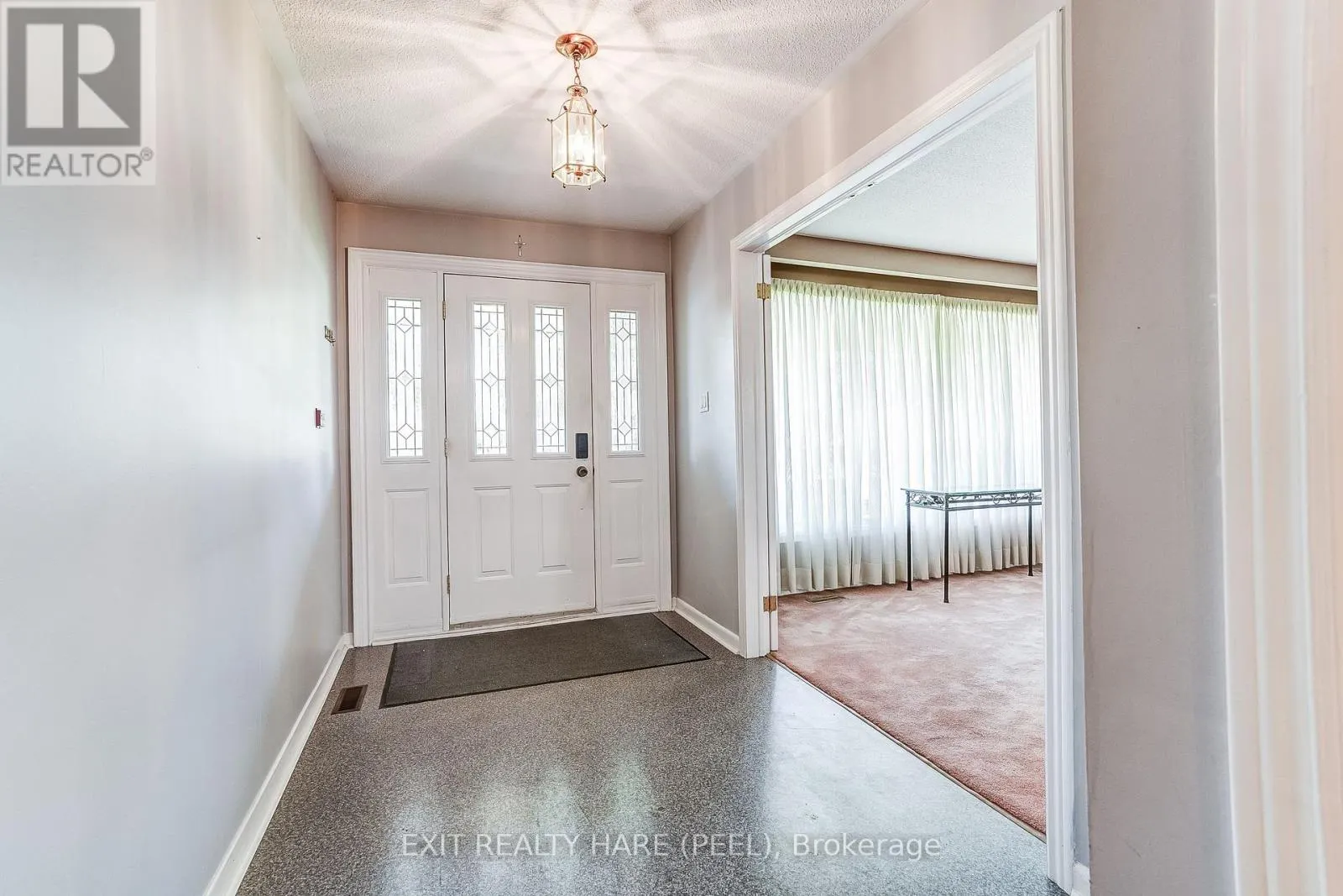 76 BIRCHVIEW CRESCENT