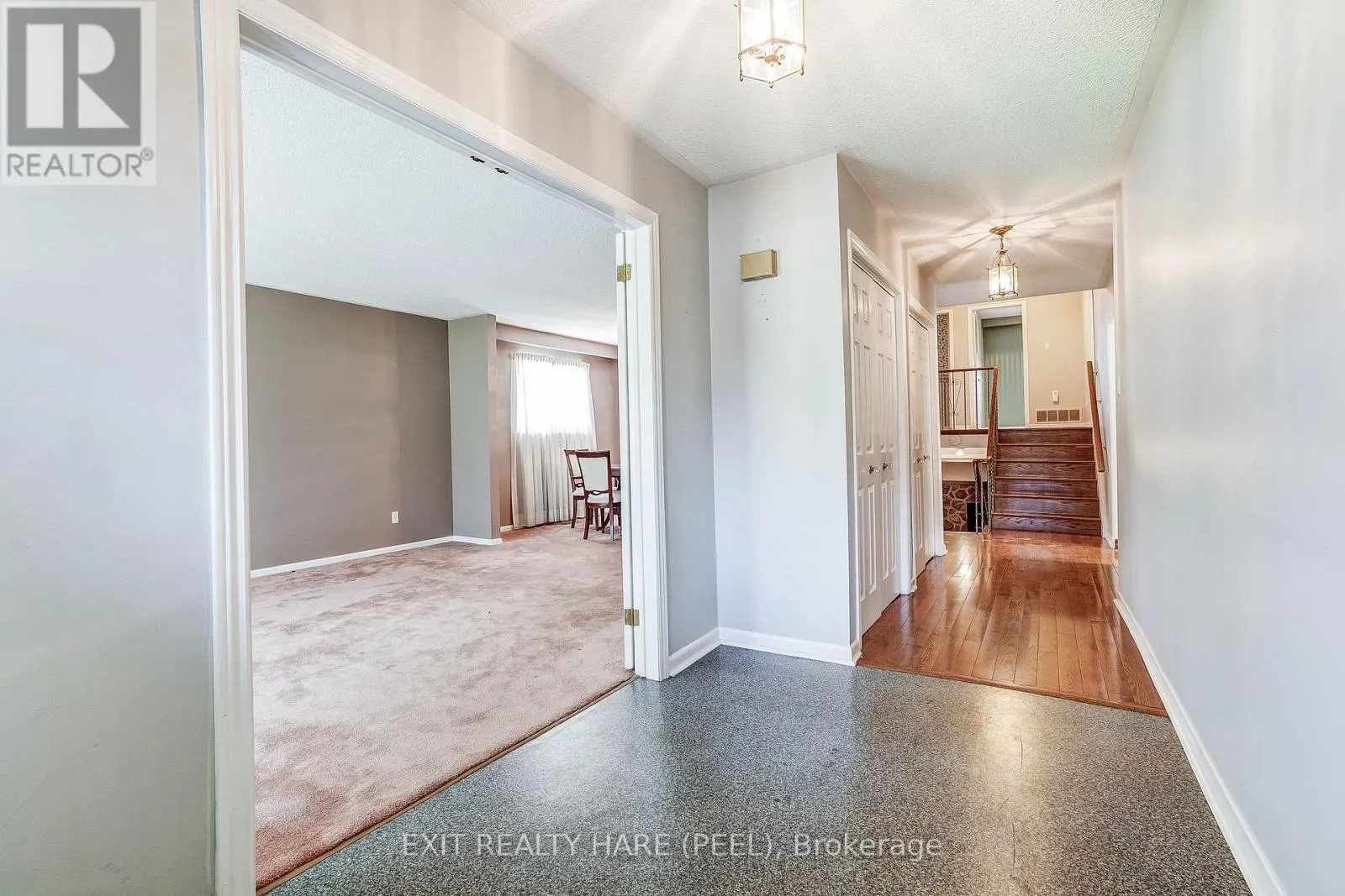 76 BIRCHVIEW CRESCENT