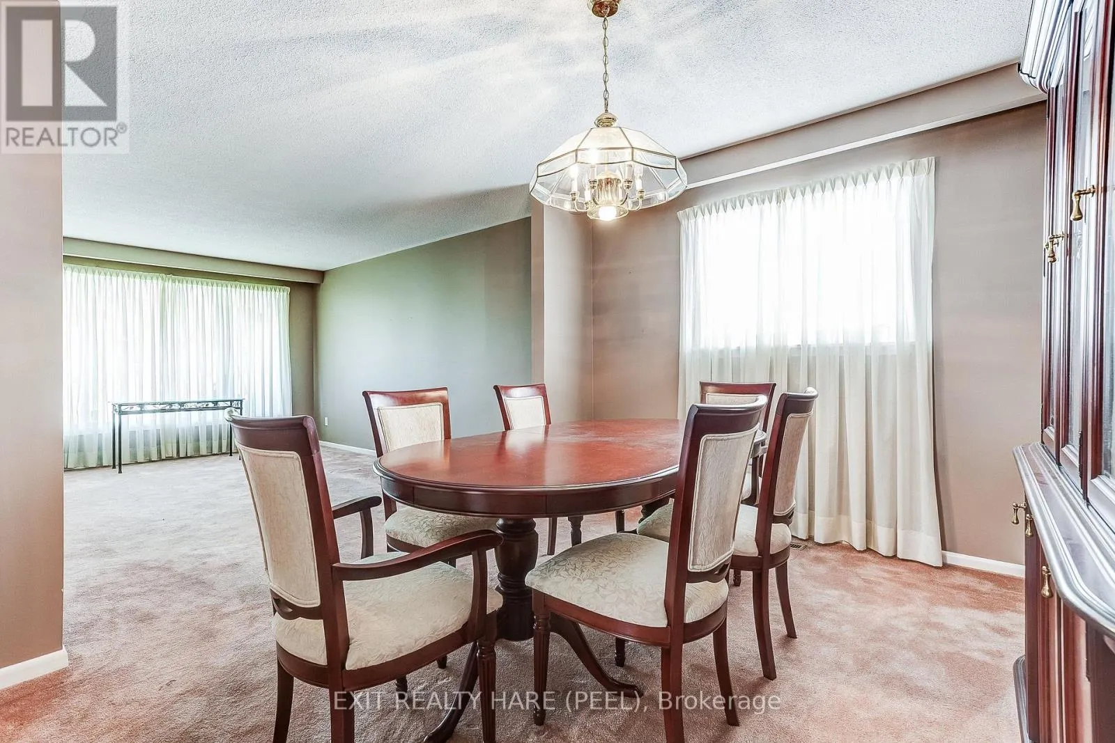 76 BIRCHVIEW CRESCENT