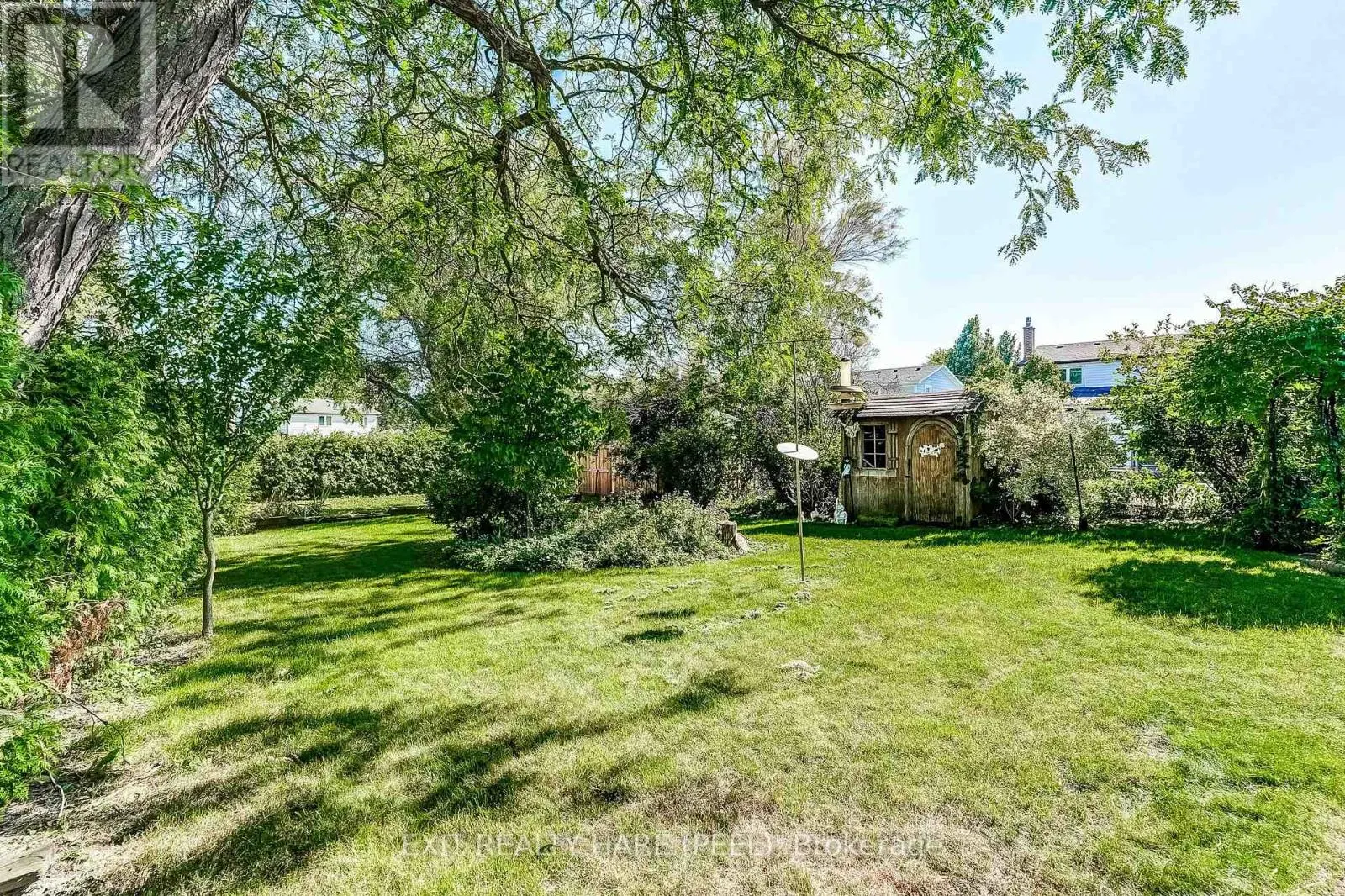 76 BIRCHVIEW CRESCENT