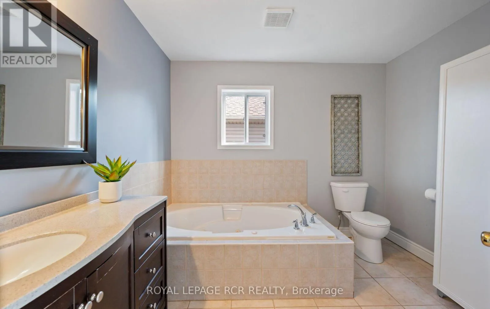 108 GLENGARRY ROAD