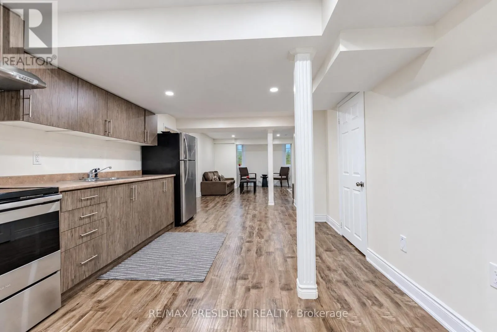 31 MONARCH DRIVE