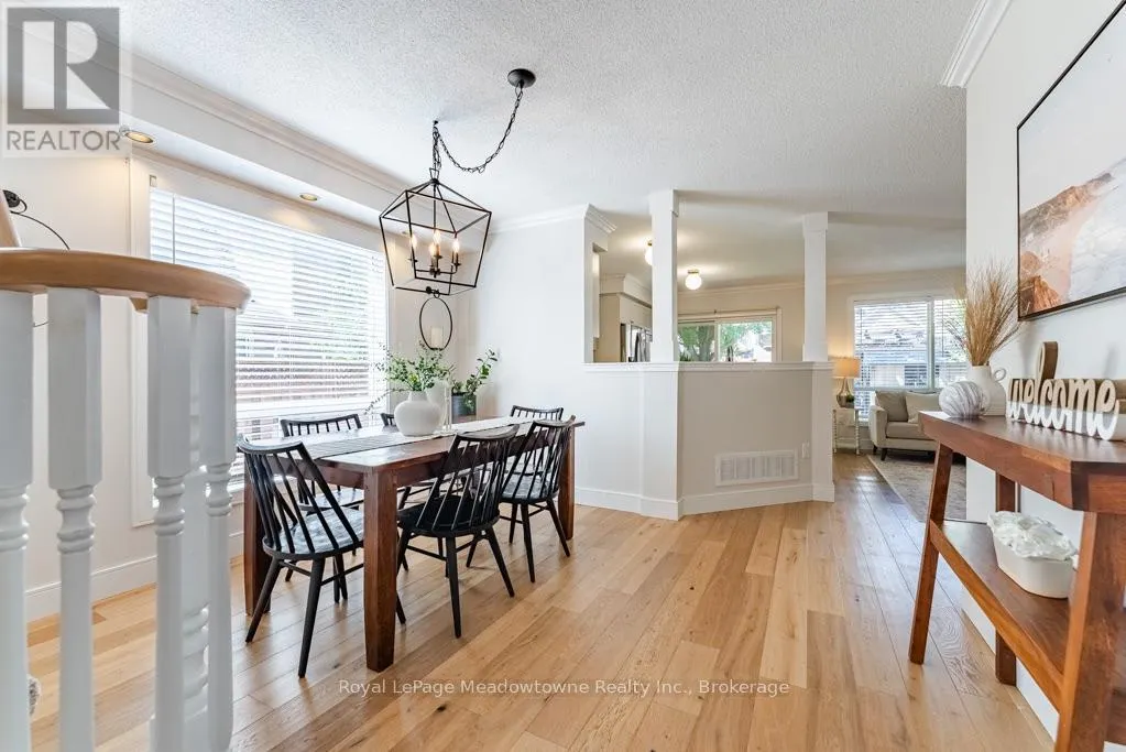 407 BAVERSTOCK CRESCENT