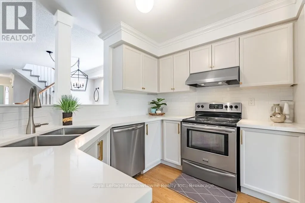407 BAVERSTOCK CRESCENT
