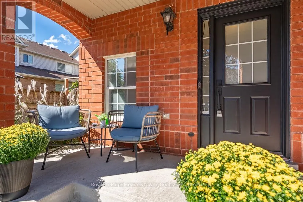 407 BAVERSTOCK CRESCENT