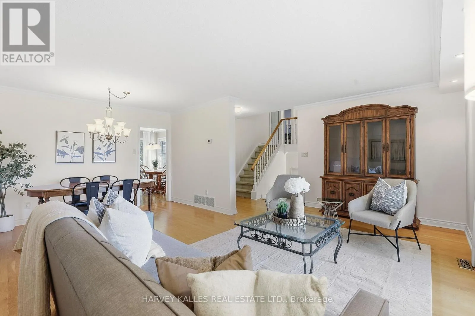 310 NEWLOVE DRIVE