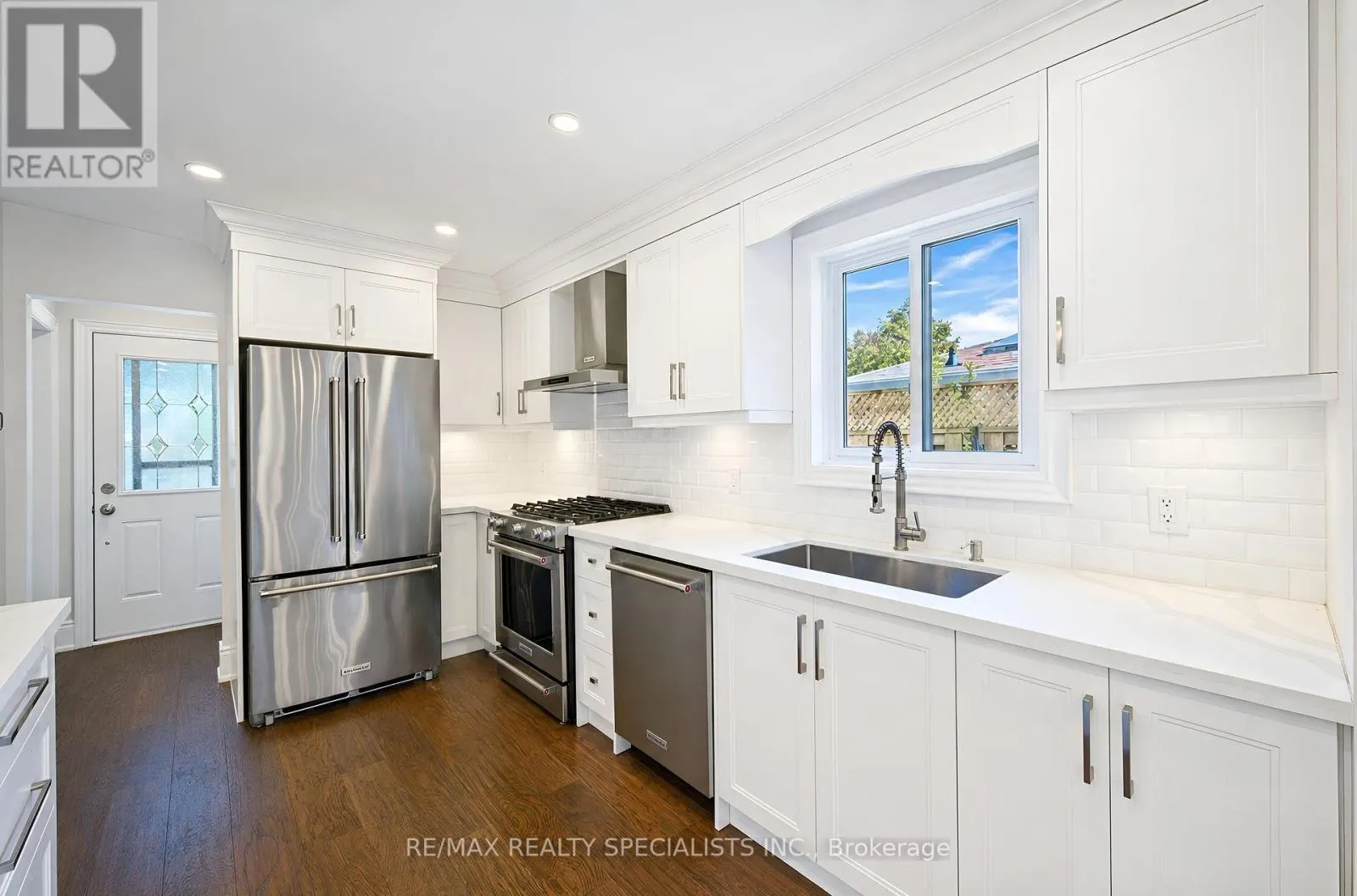 8 CULHAM STREET