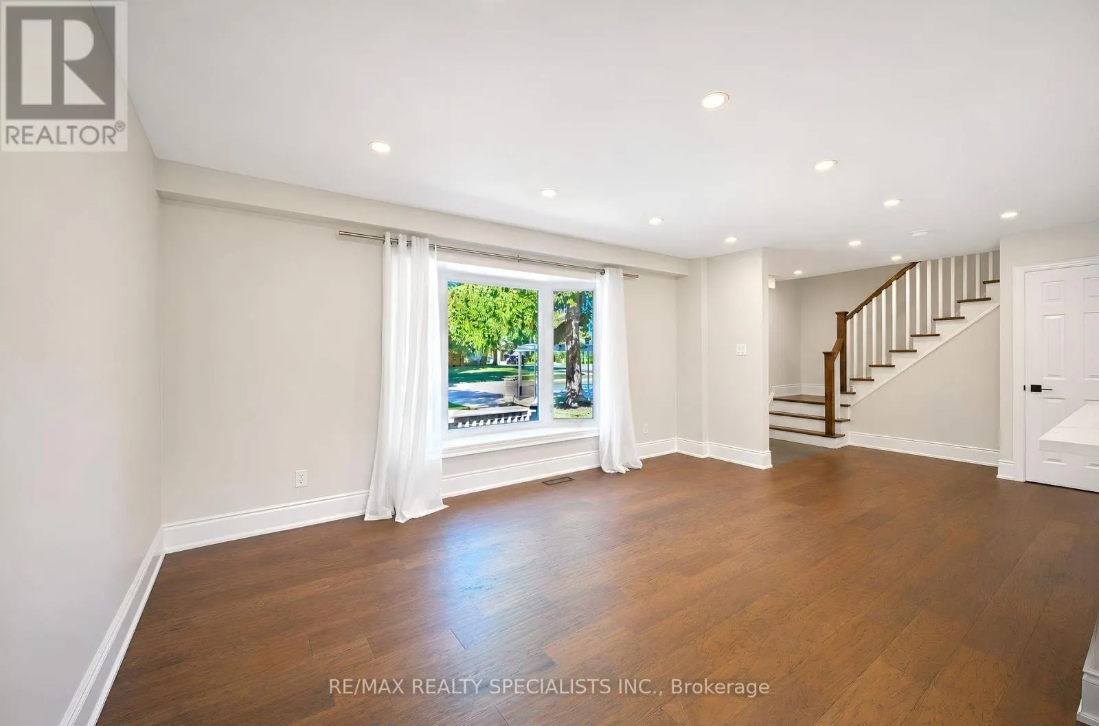8 CULHAM STREET