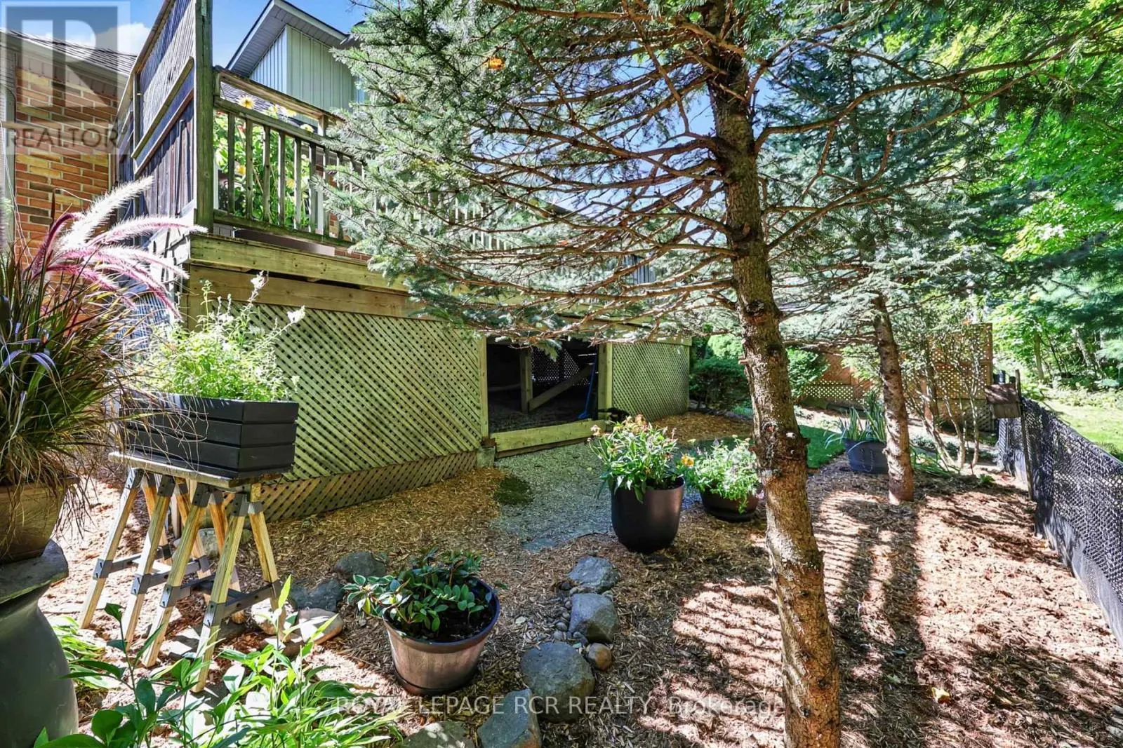 22 NAILSWORTH CRESCENT