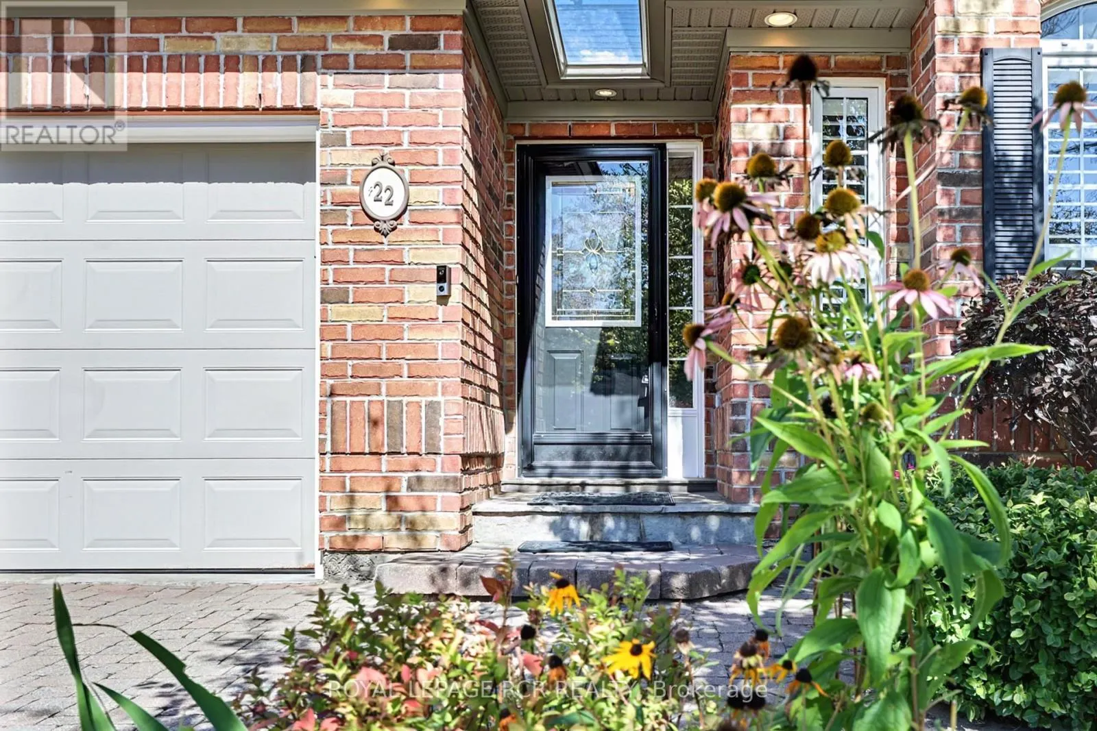 22 NAILSWORTH CRESCENT
