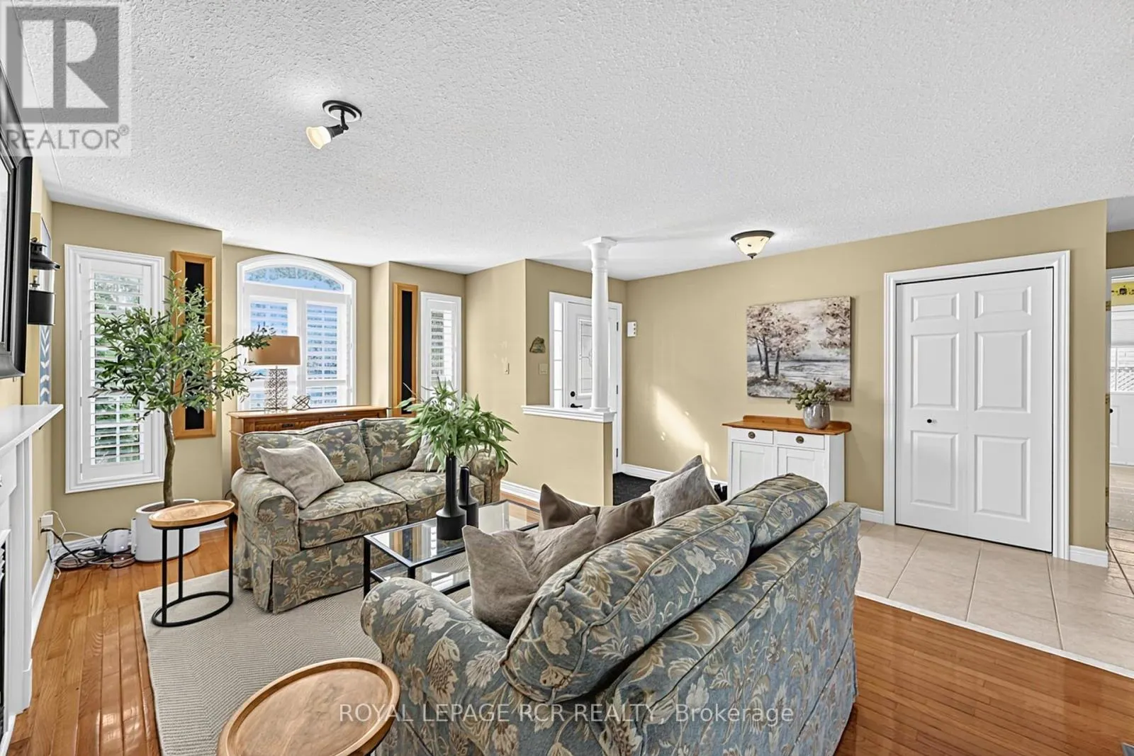 22 NAILSWORTH CRESCENT
