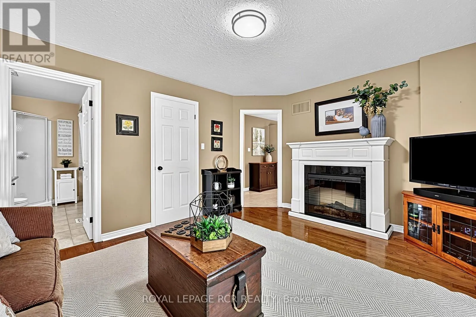 22 NAILSWORTH CRESCENT