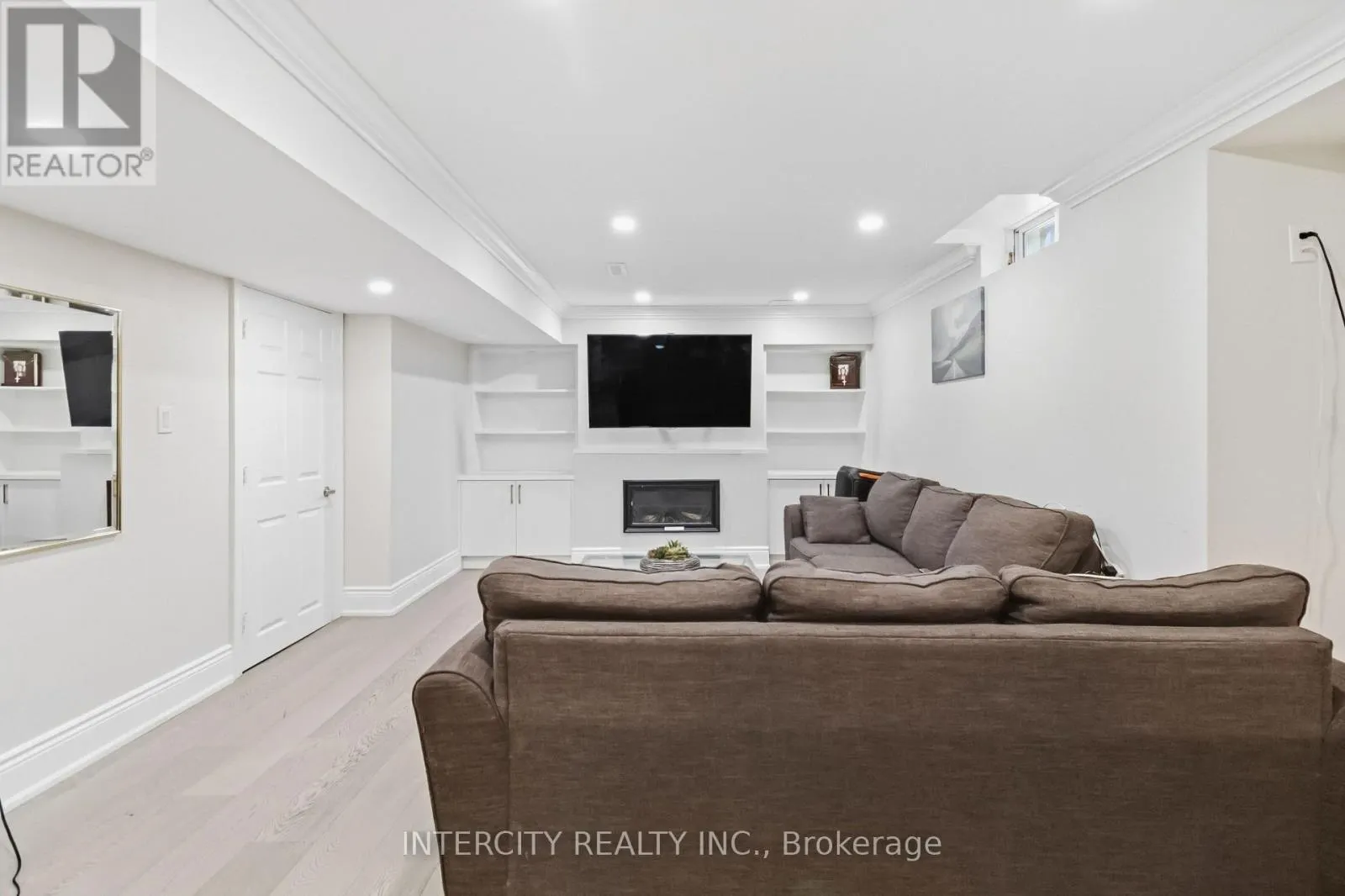 700 TRUDEAU DRIVE