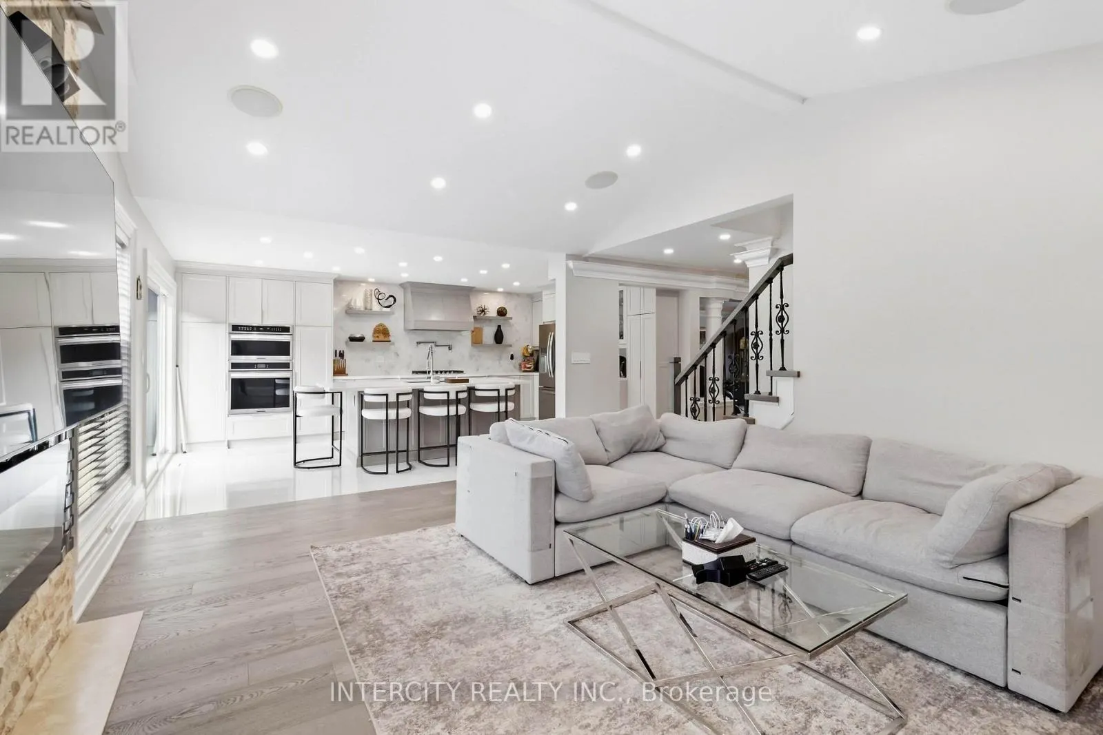 700 TRUDEAU DRIVE