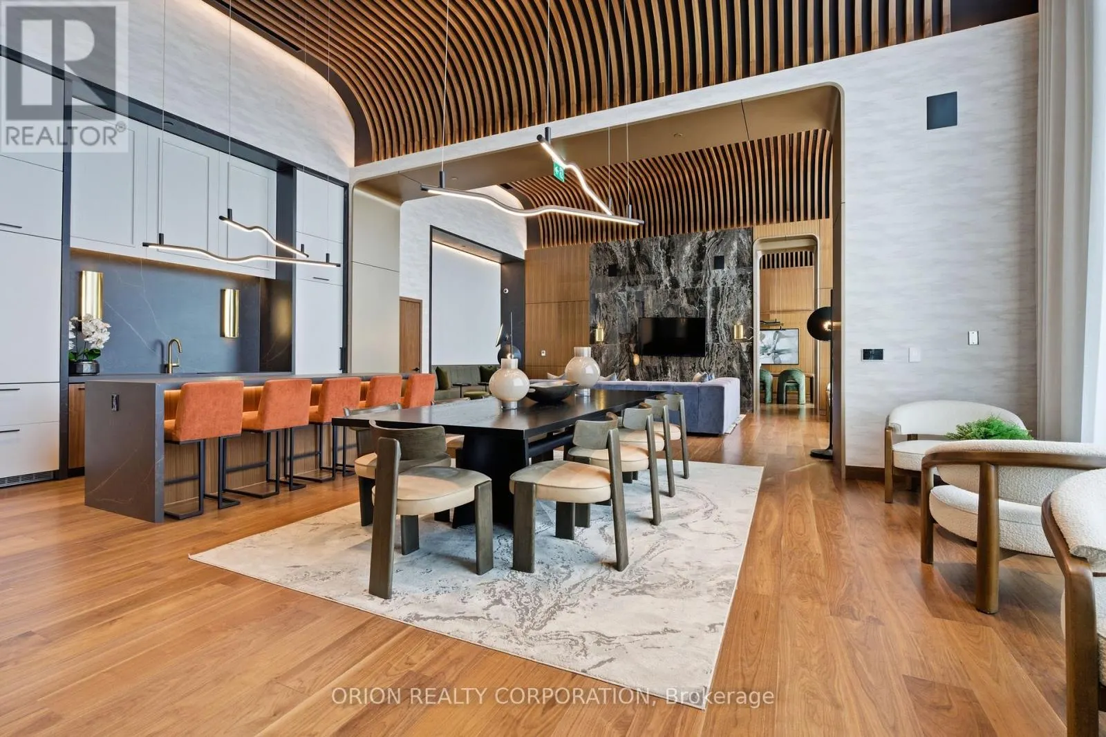 1604 - 3240 WILLIAM COLTSON AVENUE