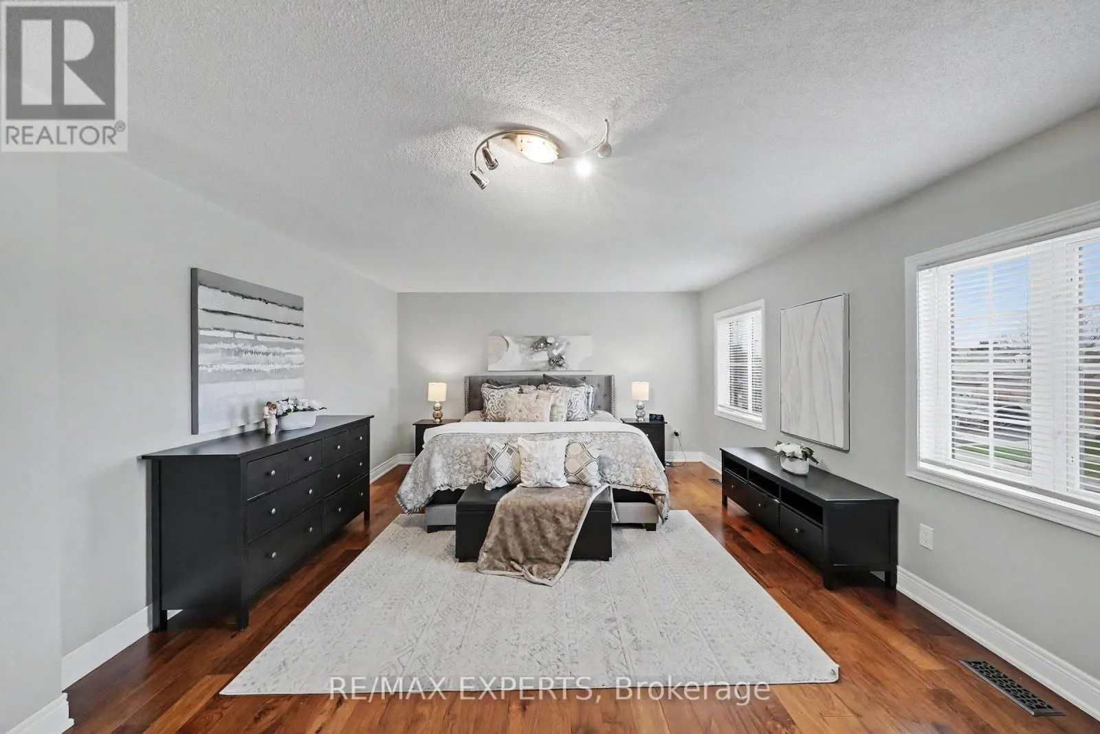2 IRONHORSE CRESCENT