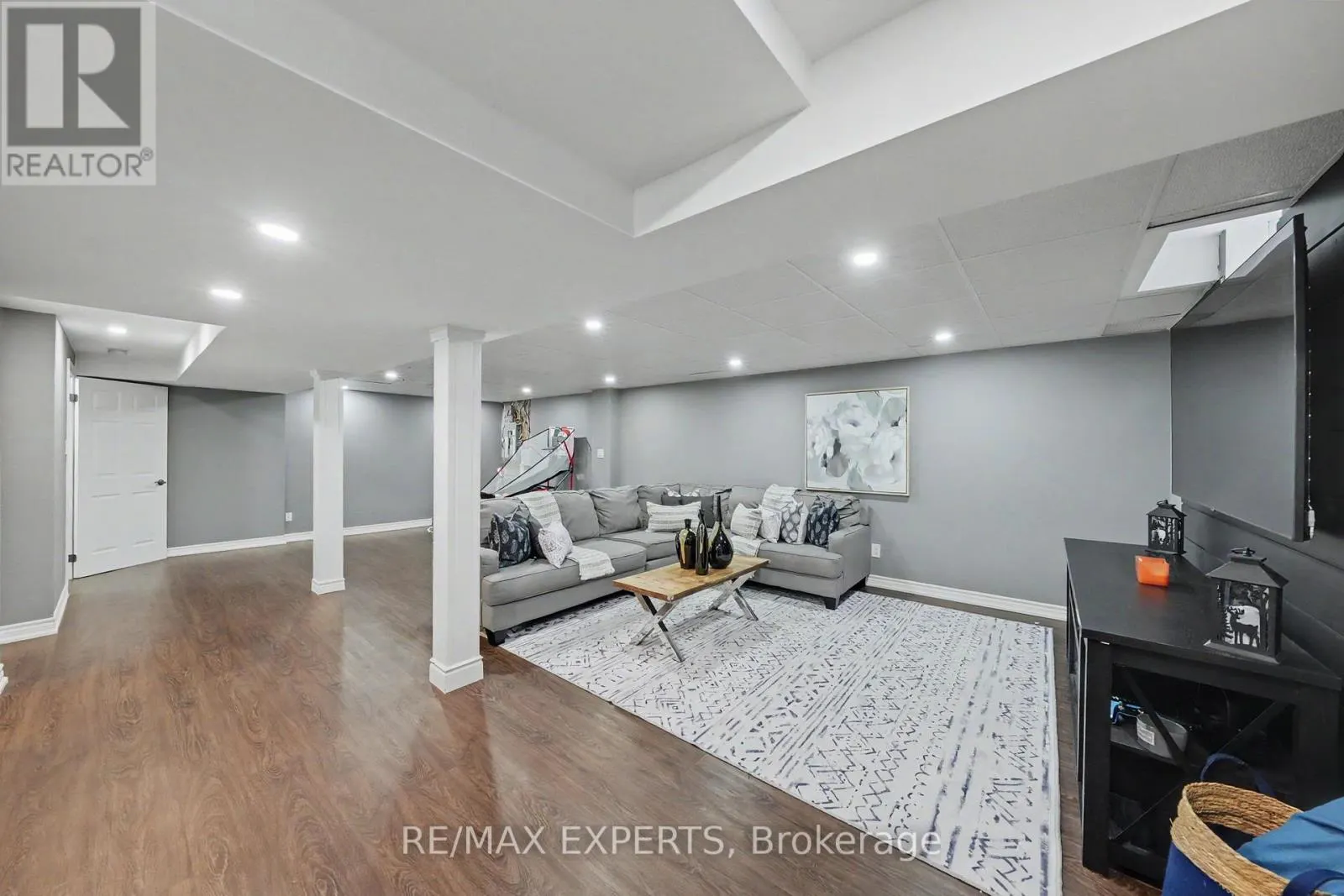 2 IRONHORSE CRESCENT