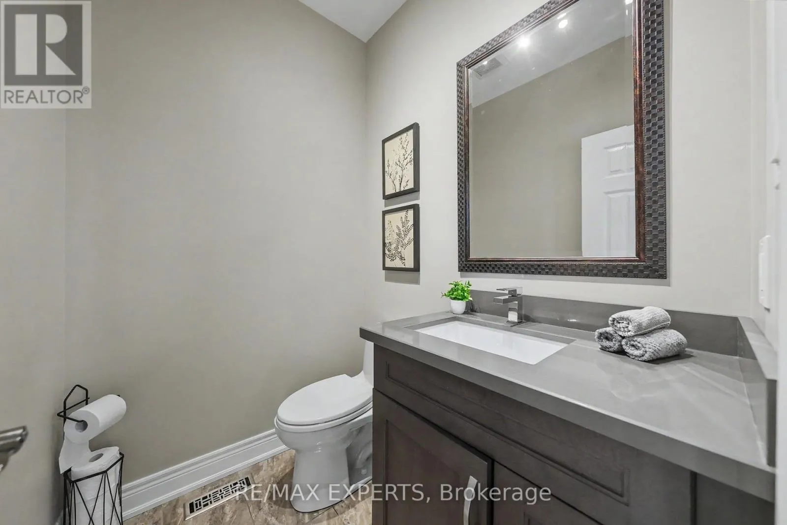 2 IRONHORSE CRESCENT