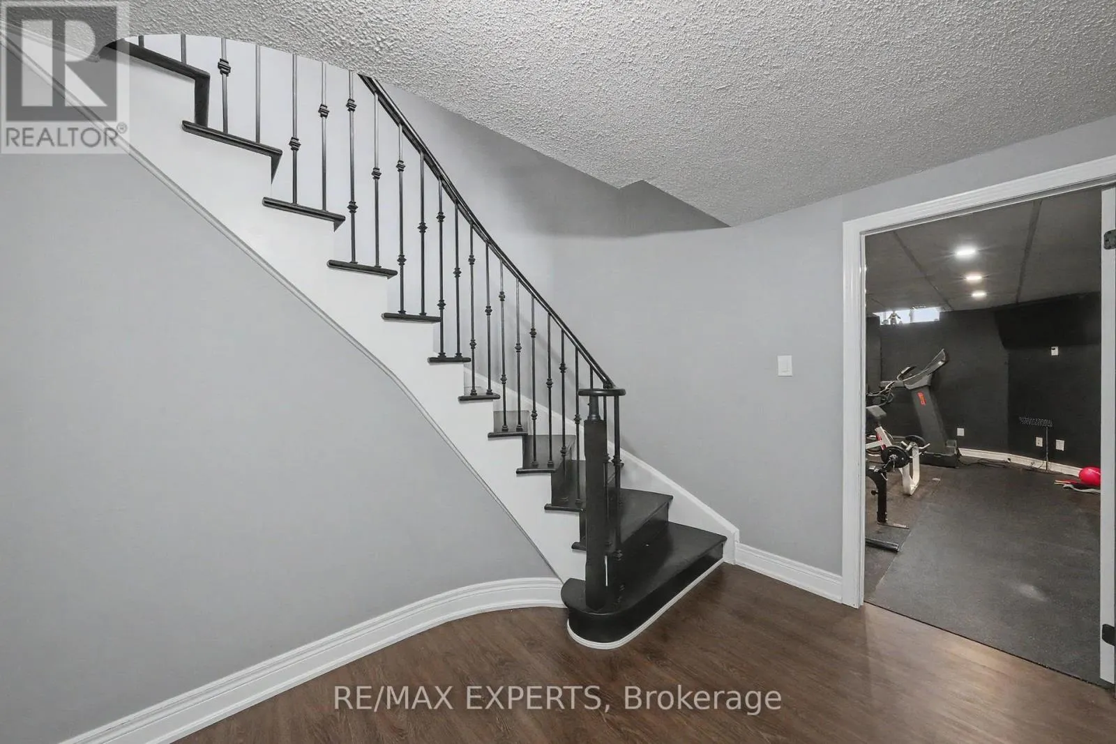 2 IRONHORSE CRESCENT