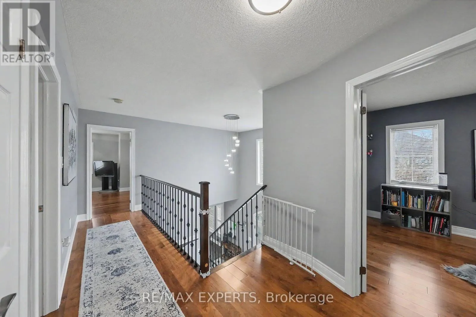2 IRONHORSE CRESCENT