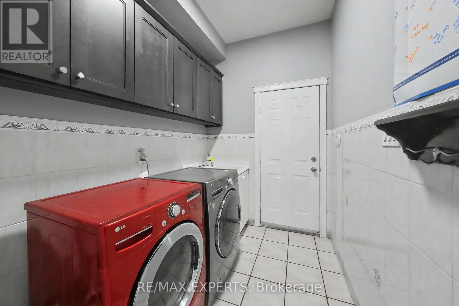 2 IRONHORSE CRESCENT