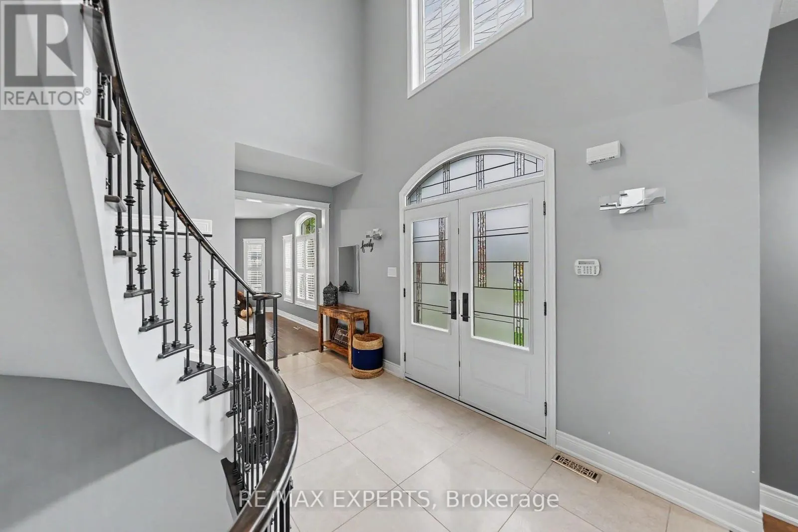 2 IRONHORSE CRESCENT