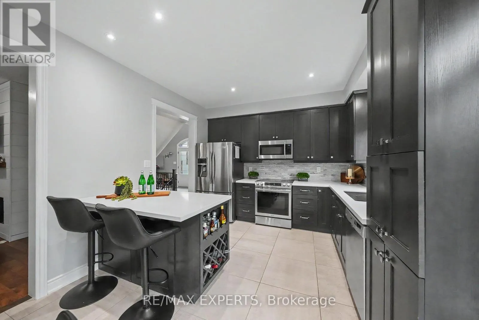 2 IRONHORSE CRESCENT