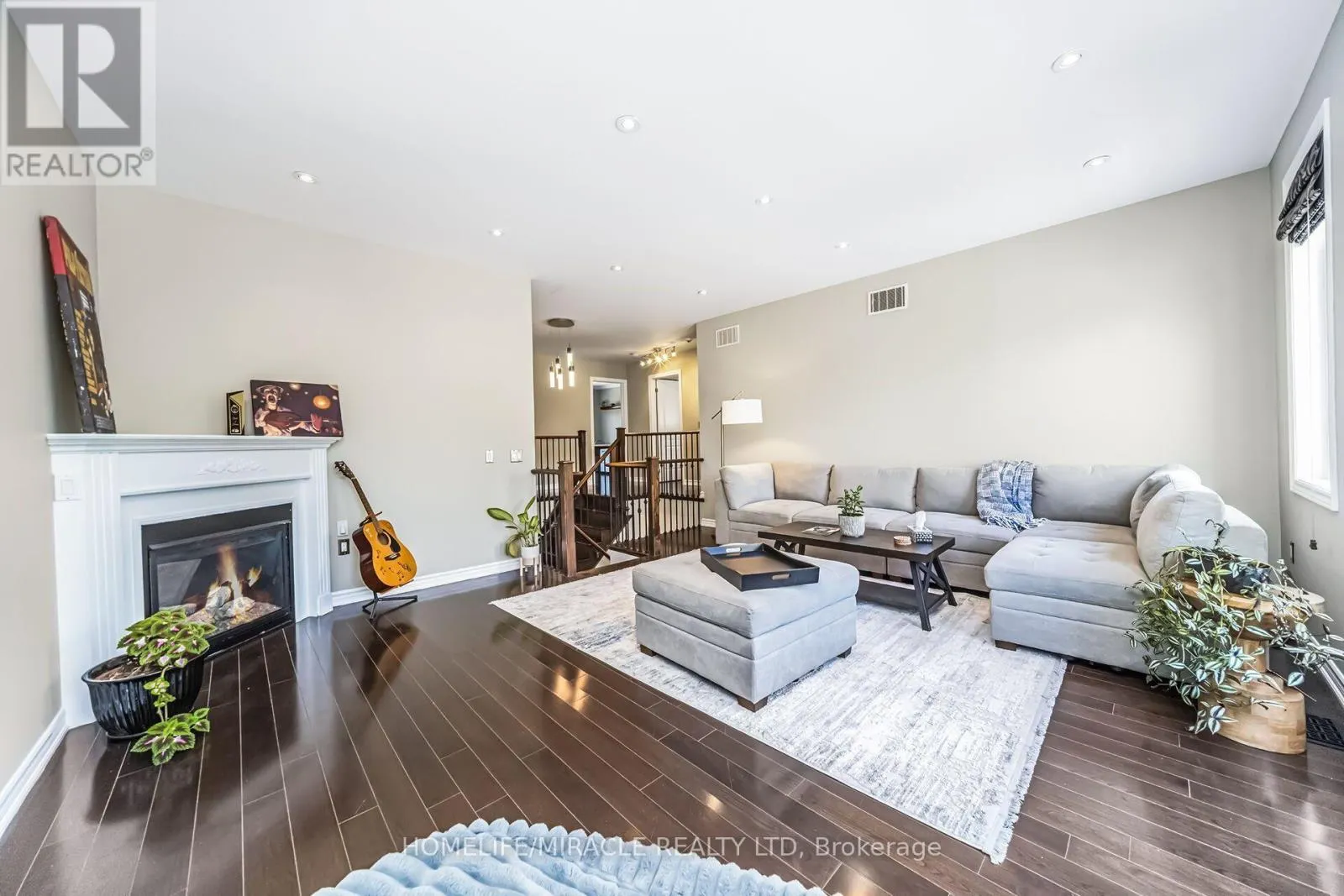 3 LOSINO STREET