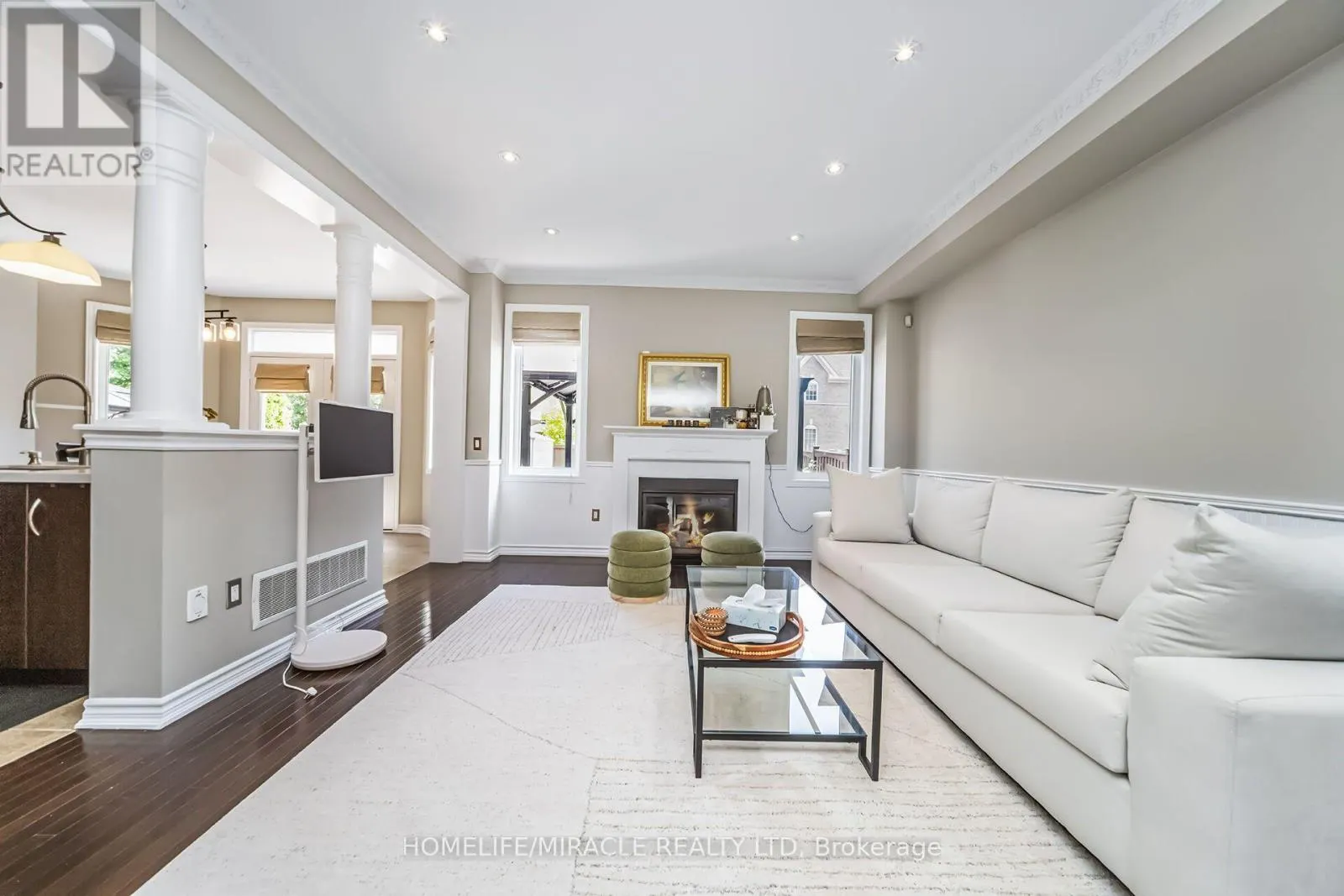 3 LOSINO STREET