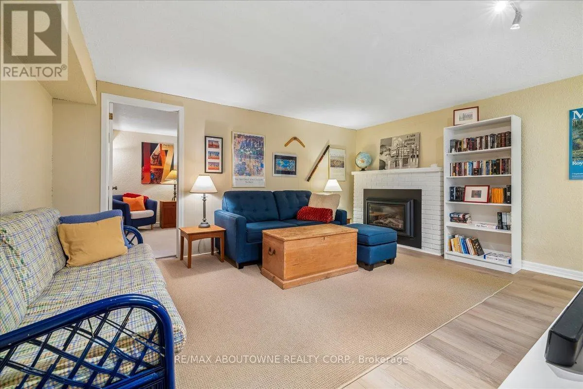 316 RIVER SIDE DRIVE