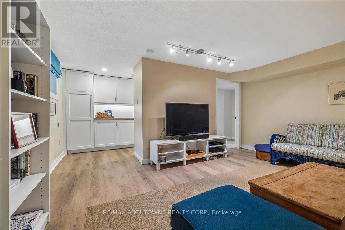 316 RIVER SIDE DRIVE