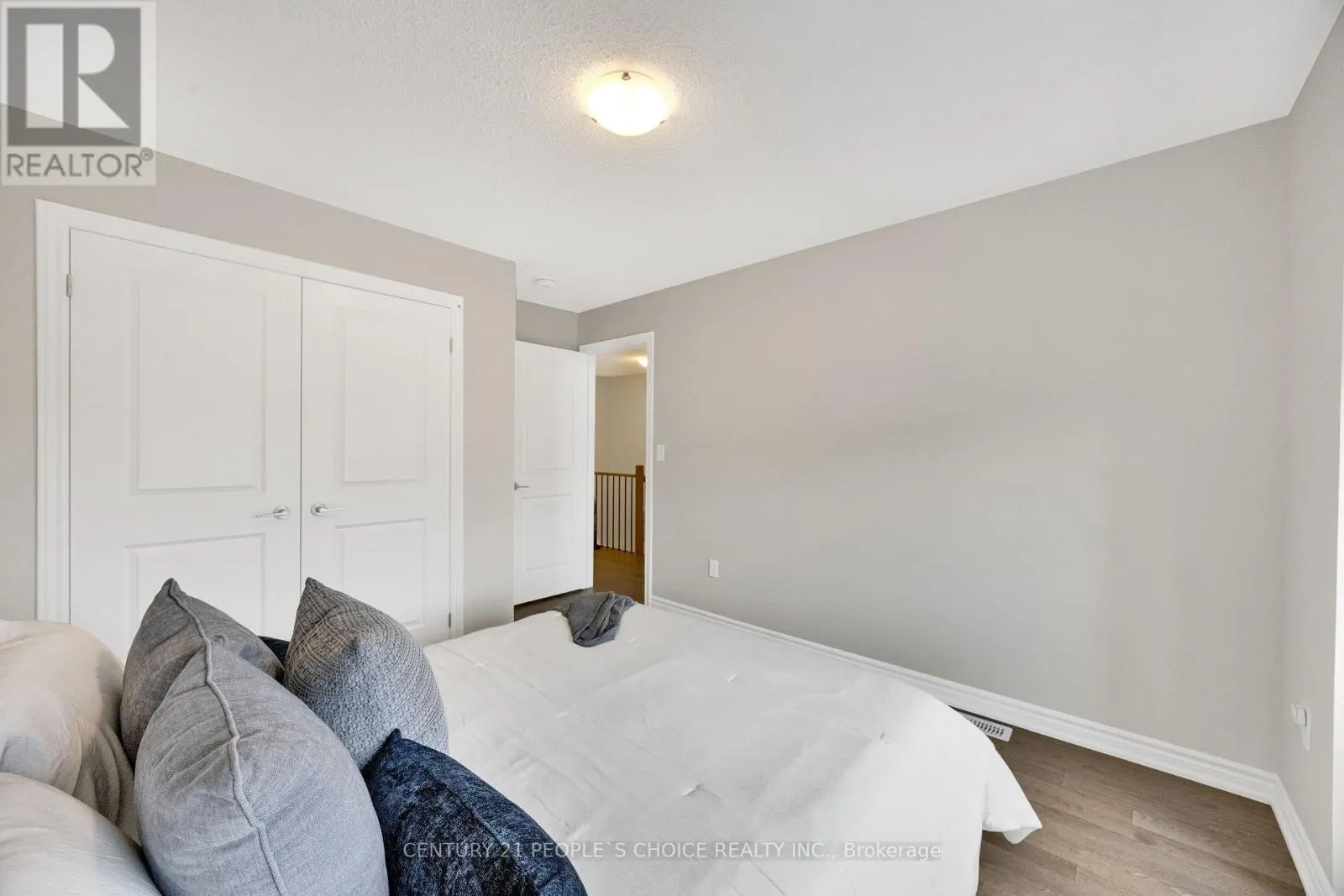 543 CELANDINE TERRACE