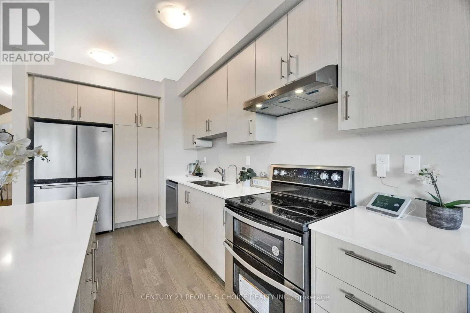 543 CELANDINE TERRACE