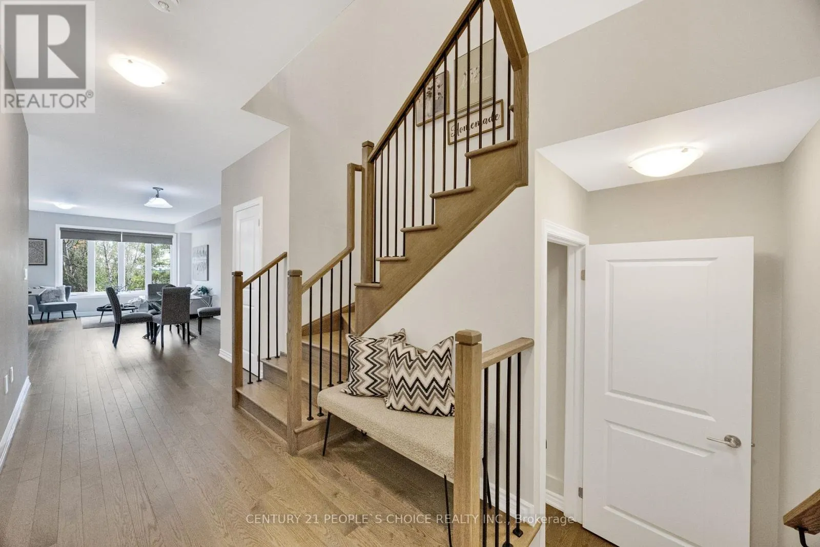 543 CELANDINE TERRACE