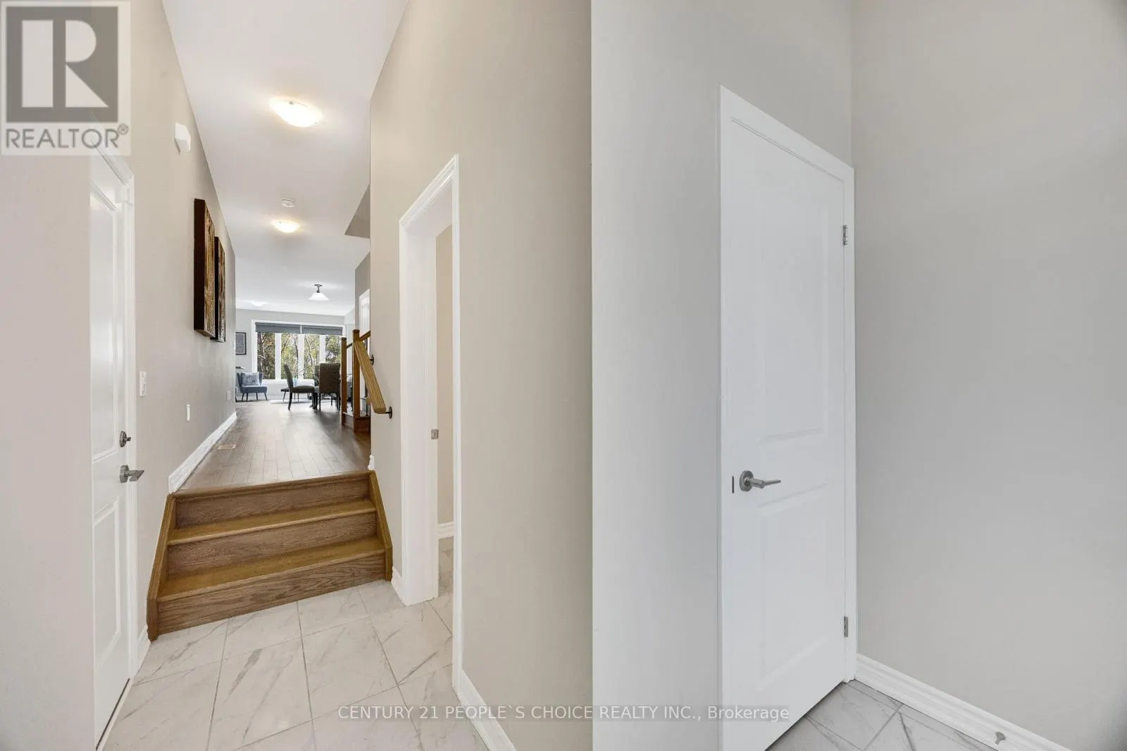 543 CELANDINE TERRACE