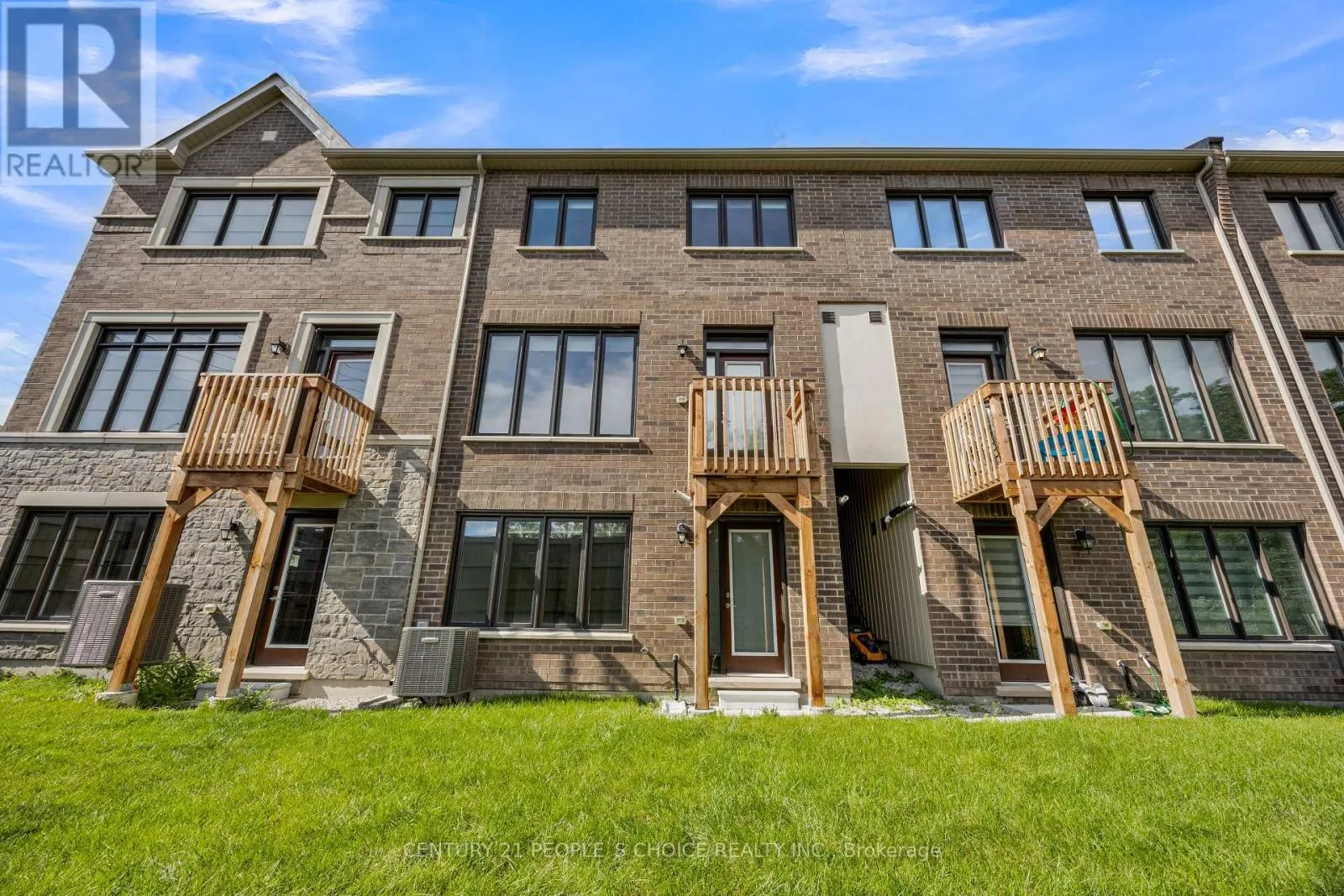 543 CELANDINE TERRACE