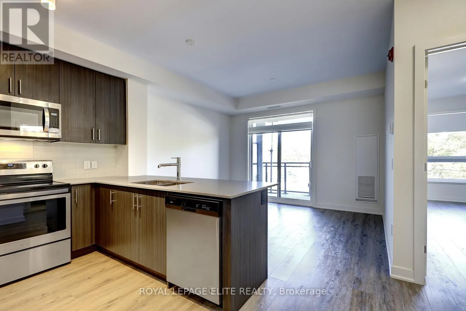 303 - 340 PLAINS ROAD E