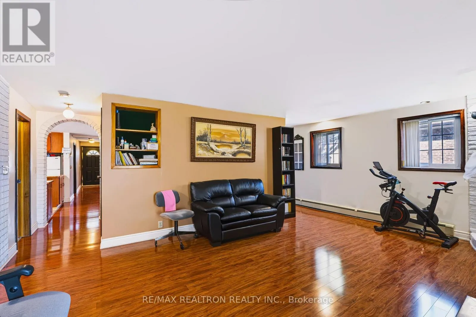 77 CHISWICK AVENUE