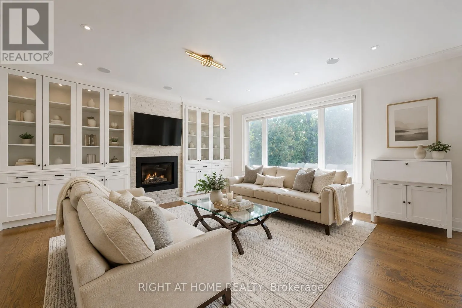 490 ORCHARD DRIVE