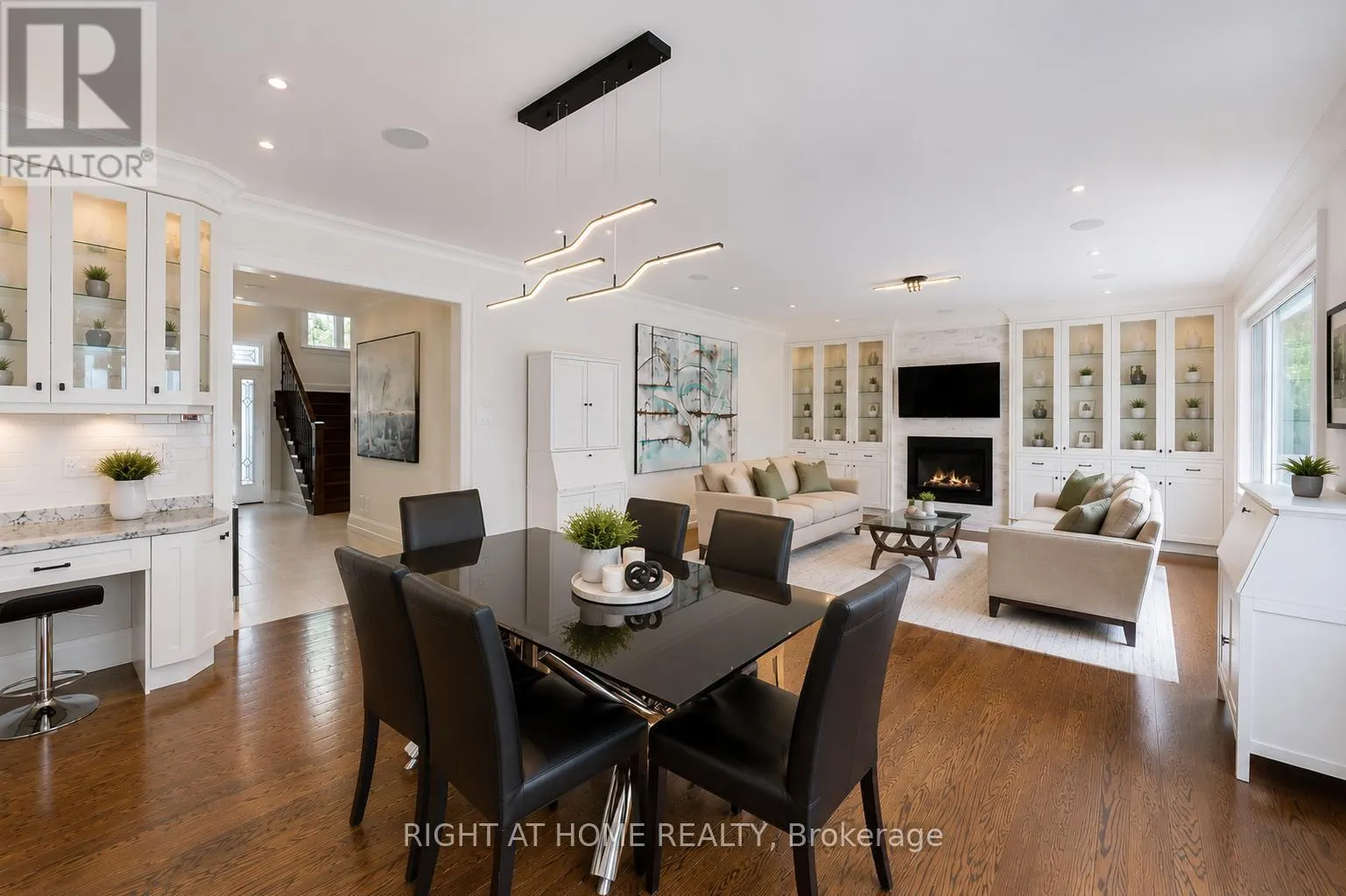 490 ORCHARD DRIVE