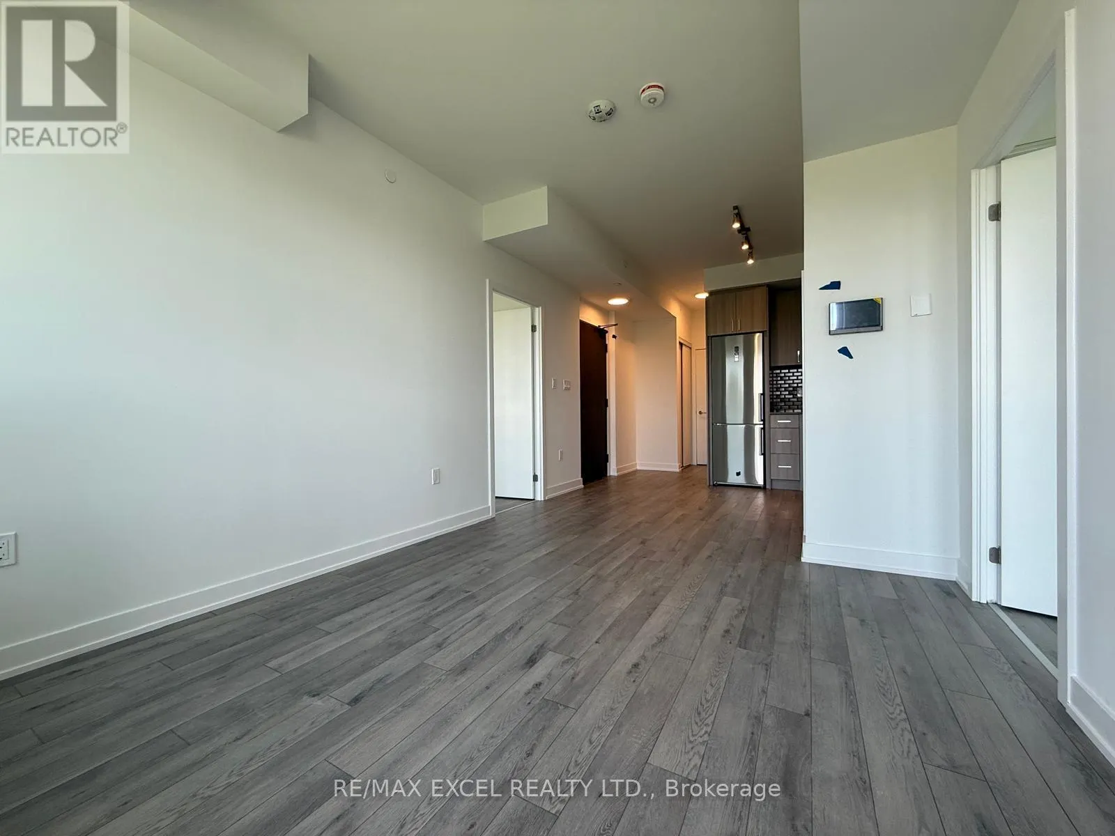 330 - 1005 DUNDAS STREET E
