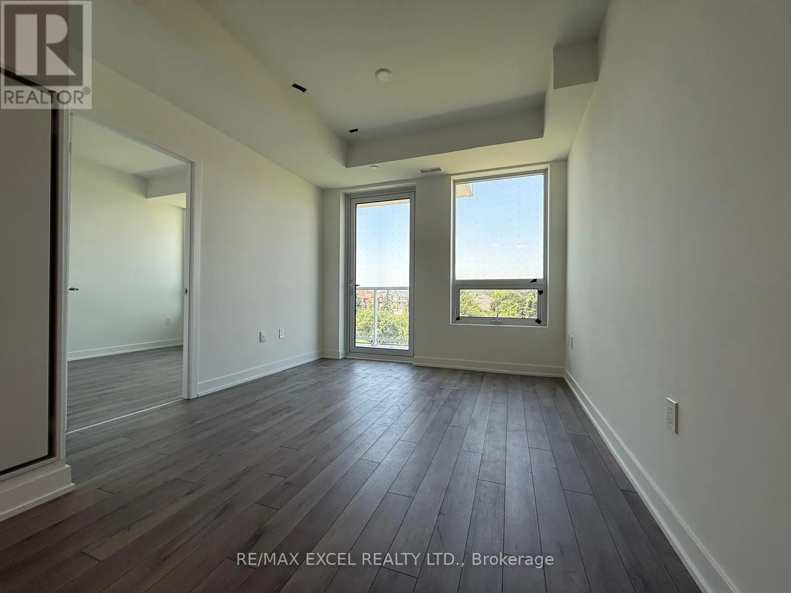 330 - 1005 DUNDAS STREET E