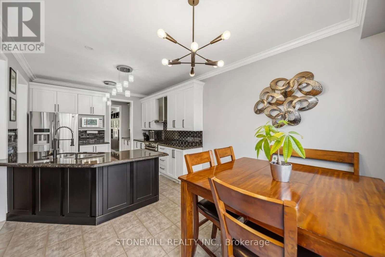 1661 DEMPSEY CRESCENT
