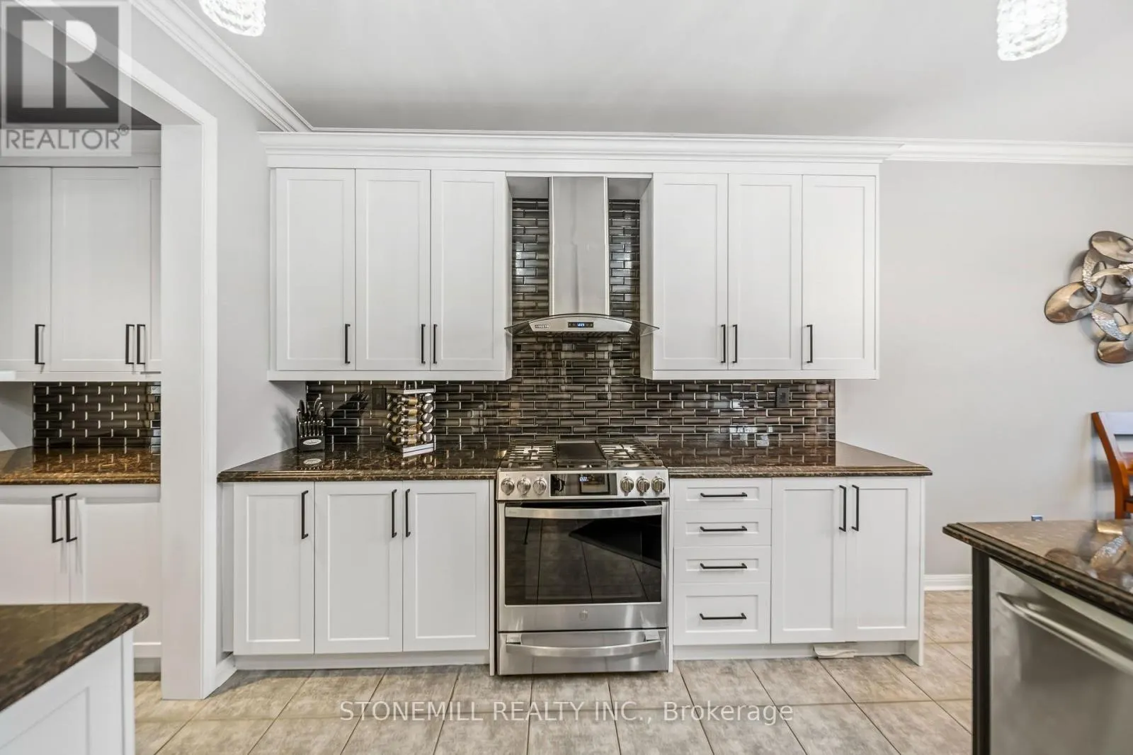 1661 DEMPSEY CRESCENT