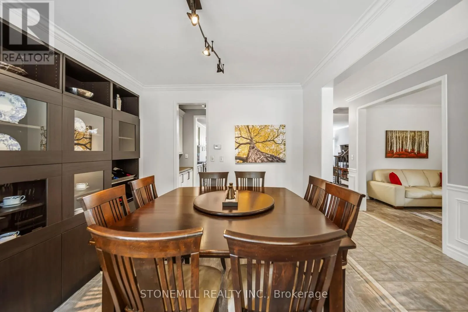 1661 DEMPSEY CRESCENT
