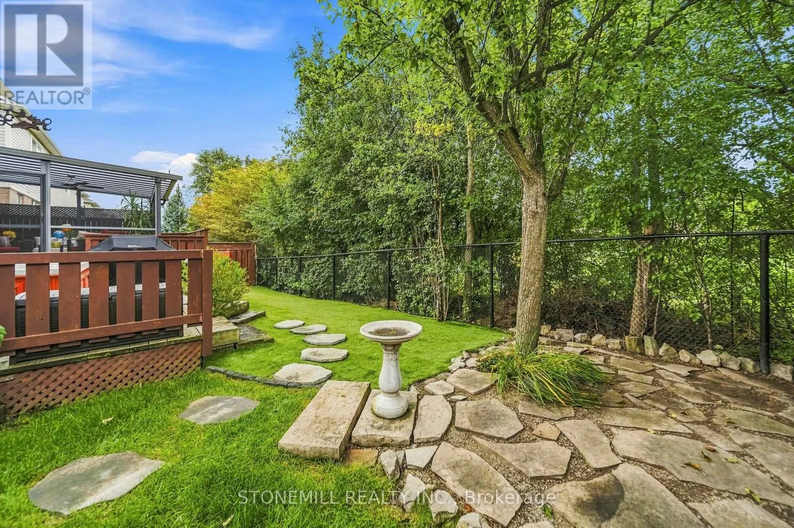 1661 DEMPSEY CRESCENT