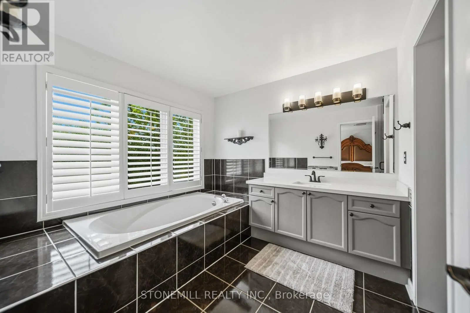 1661 DEMPSEY CRESCENT