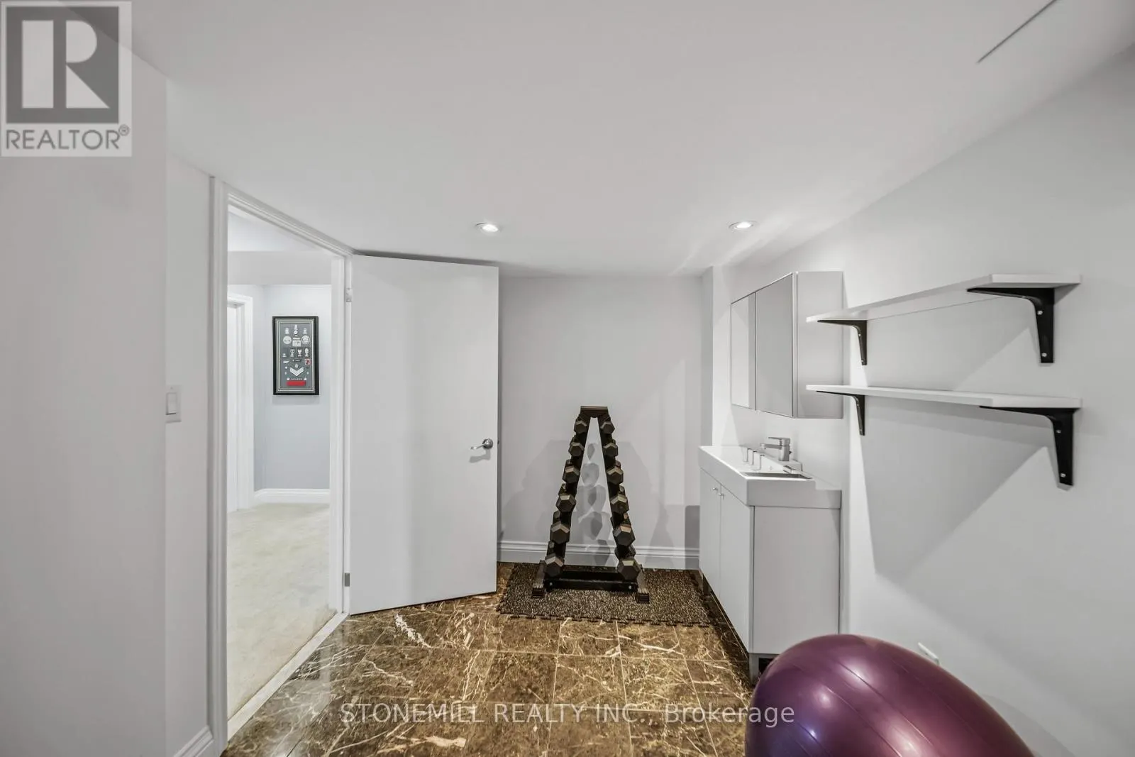 1661 DEMPSEY CRESCENT