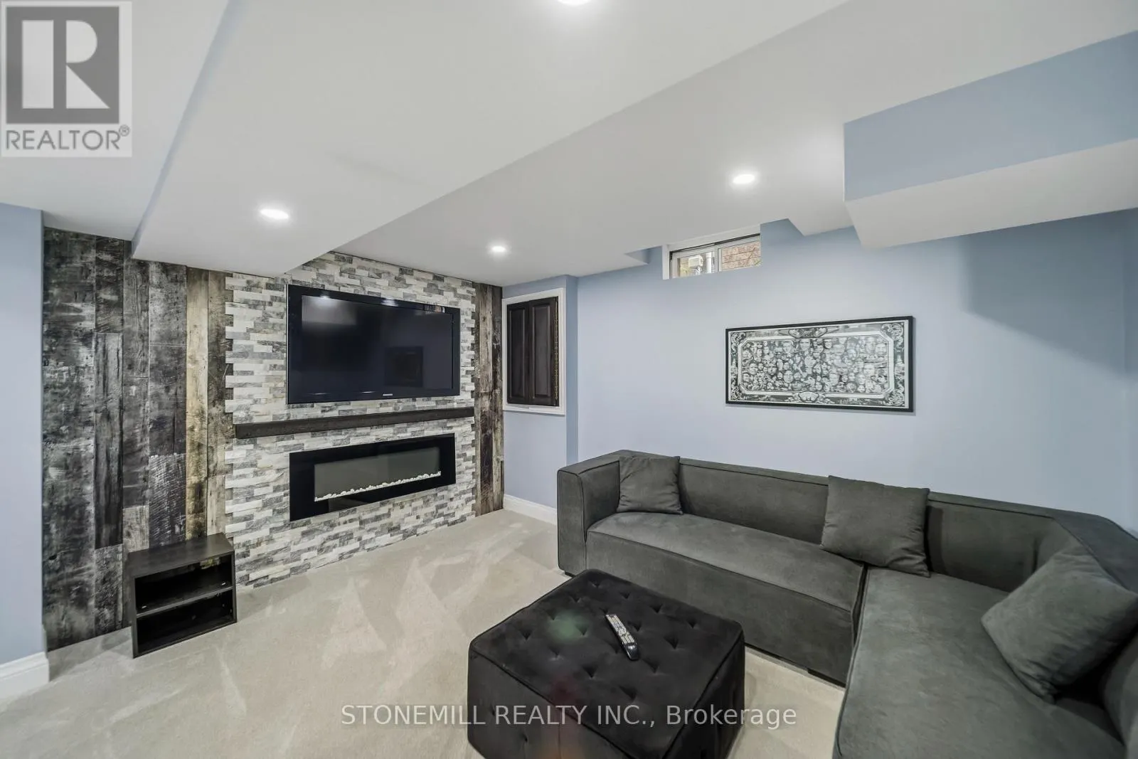 1661 DEMPSEY CRESCENT