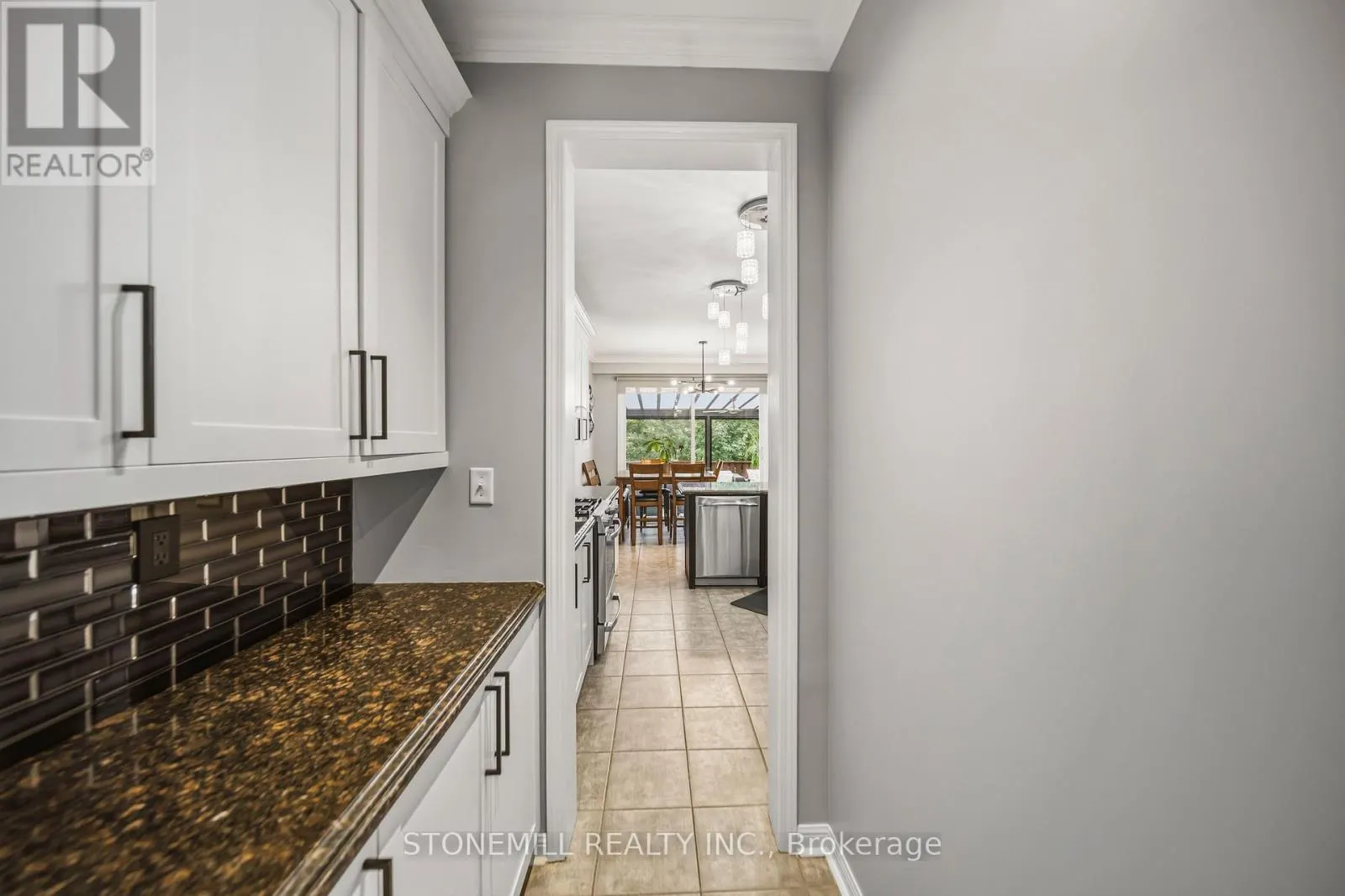 1661 DEMPSEY CRESCENT